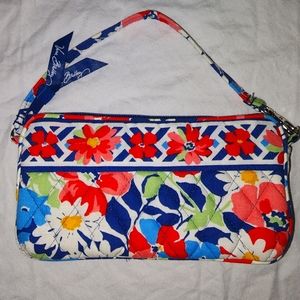 Women's Vera bradley floral wristlet.